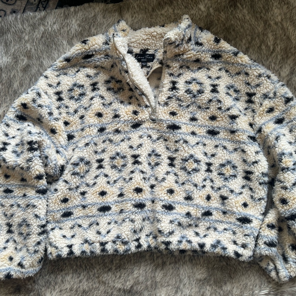 Love Tree Cream and Gray Sweater